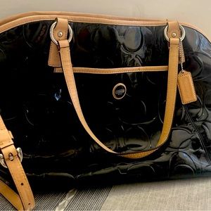 Coach patent leather Peyton
